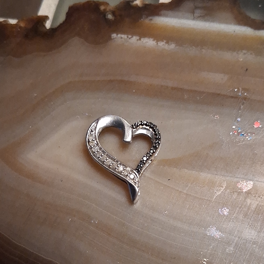 Elegant Silver Heart Pendant